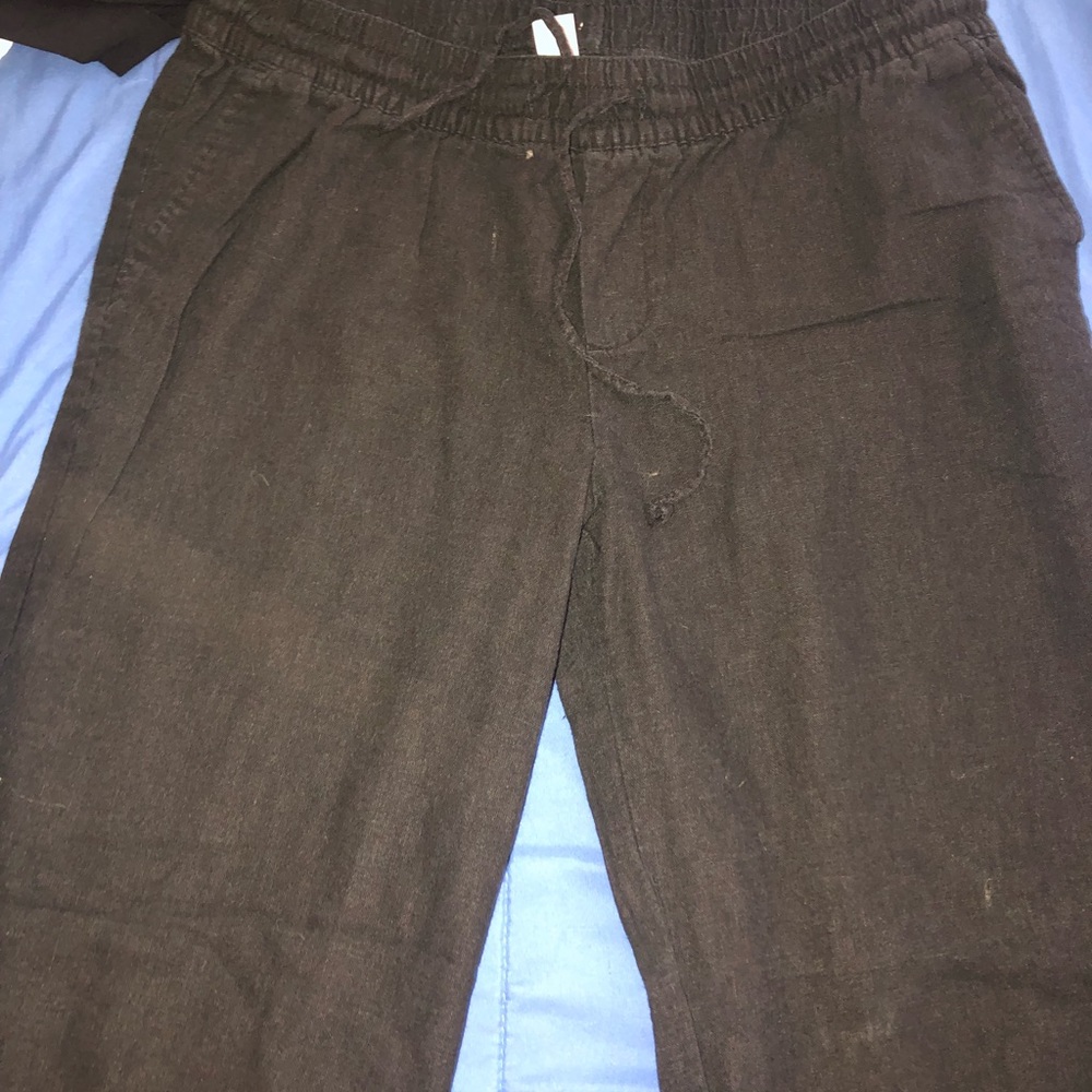 Women’s Pants - Picture 3 of 6